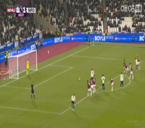 欧冠赛场上,阿米里恶意,犯规被红牌,奇异果体育平台,奇异果体育官方网站,奇异果体育登录入口,奇异果体育app下载