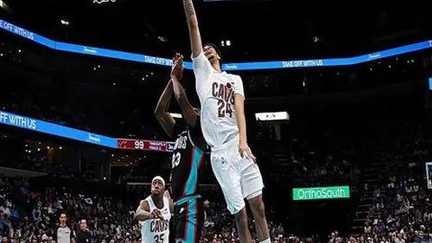 大乐透期号专家推荐：质合分析前区十码预测勇士对湖人战